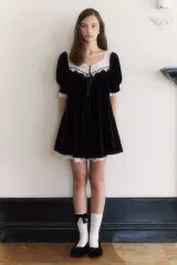 THETIS ONE PIECE ベルベットレースベール エンパイアミニドレス（Black）