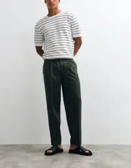 エイソス nam Quần/váy phong cách thường ngàyQuần プリーツ ASOS DESIGN smart pleated oversized tape red pants in olive GREEN Xanh lá