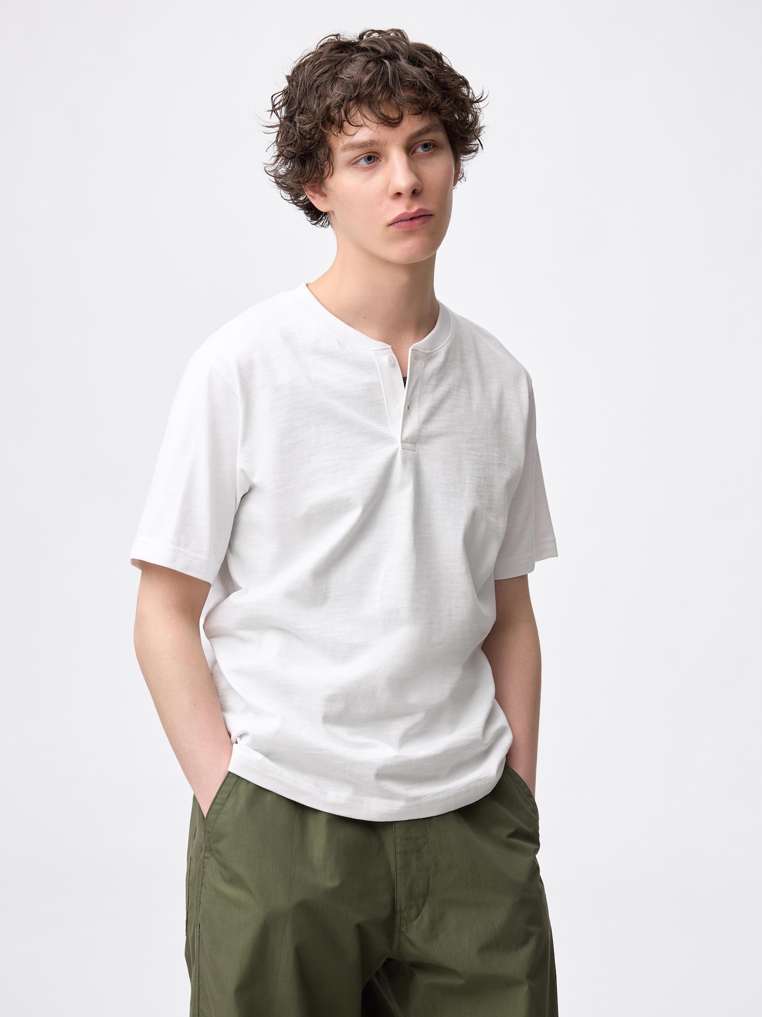 Cổ Henley T