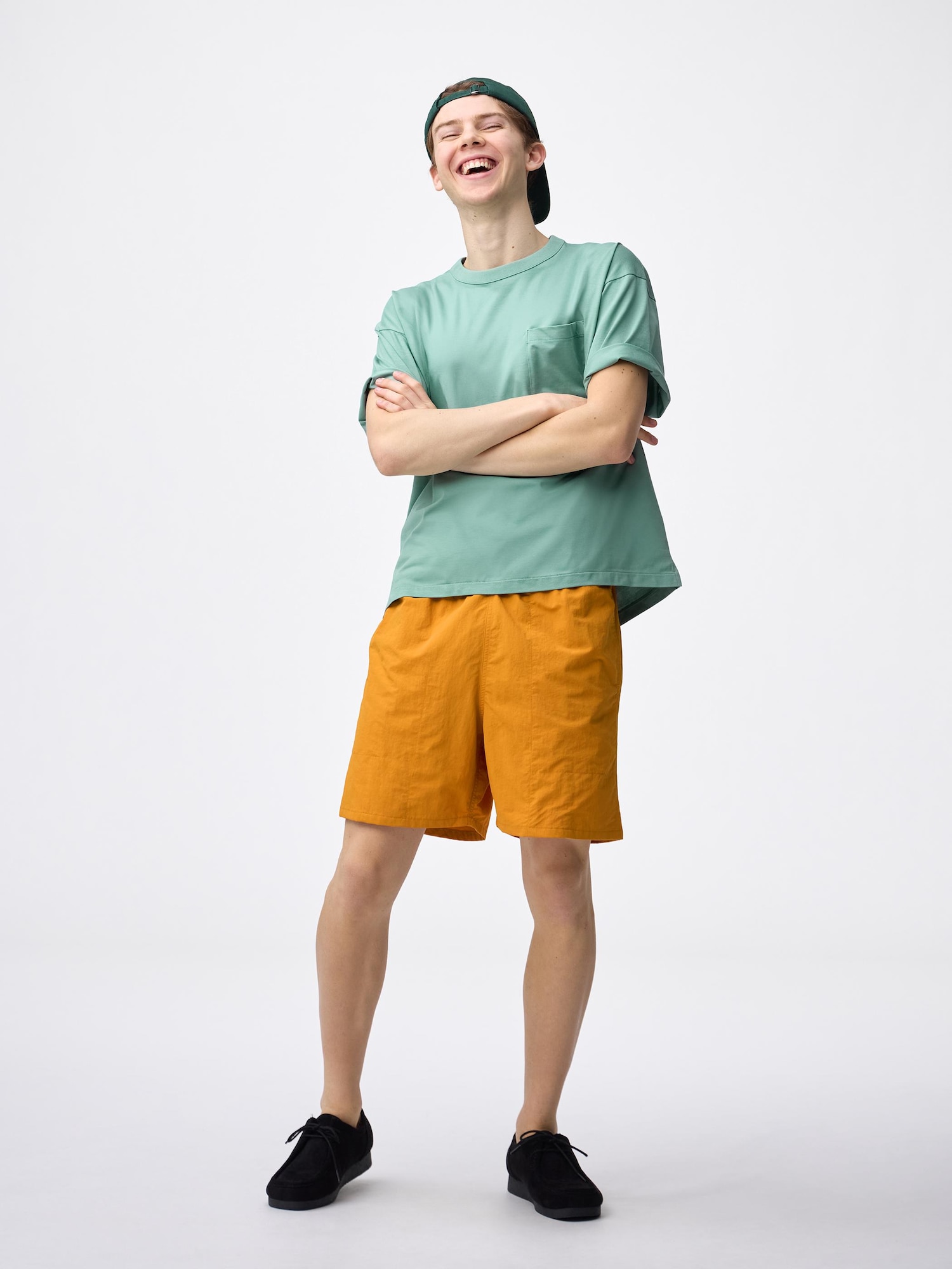quần short năng động màu sắc