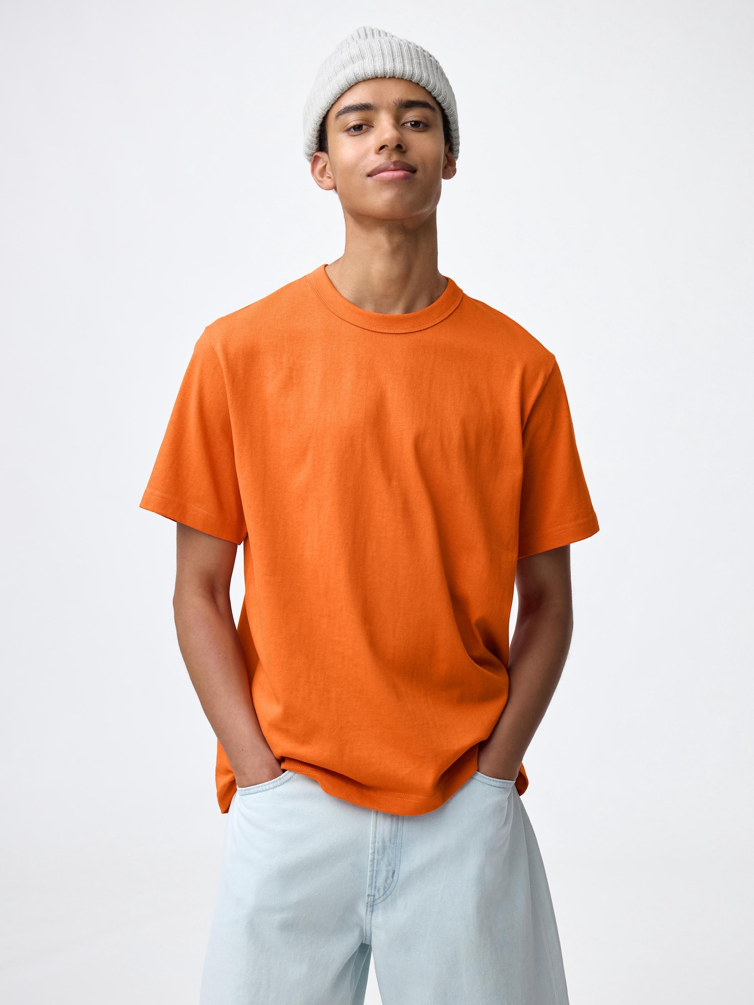 Áo thun cotton cổ tròn