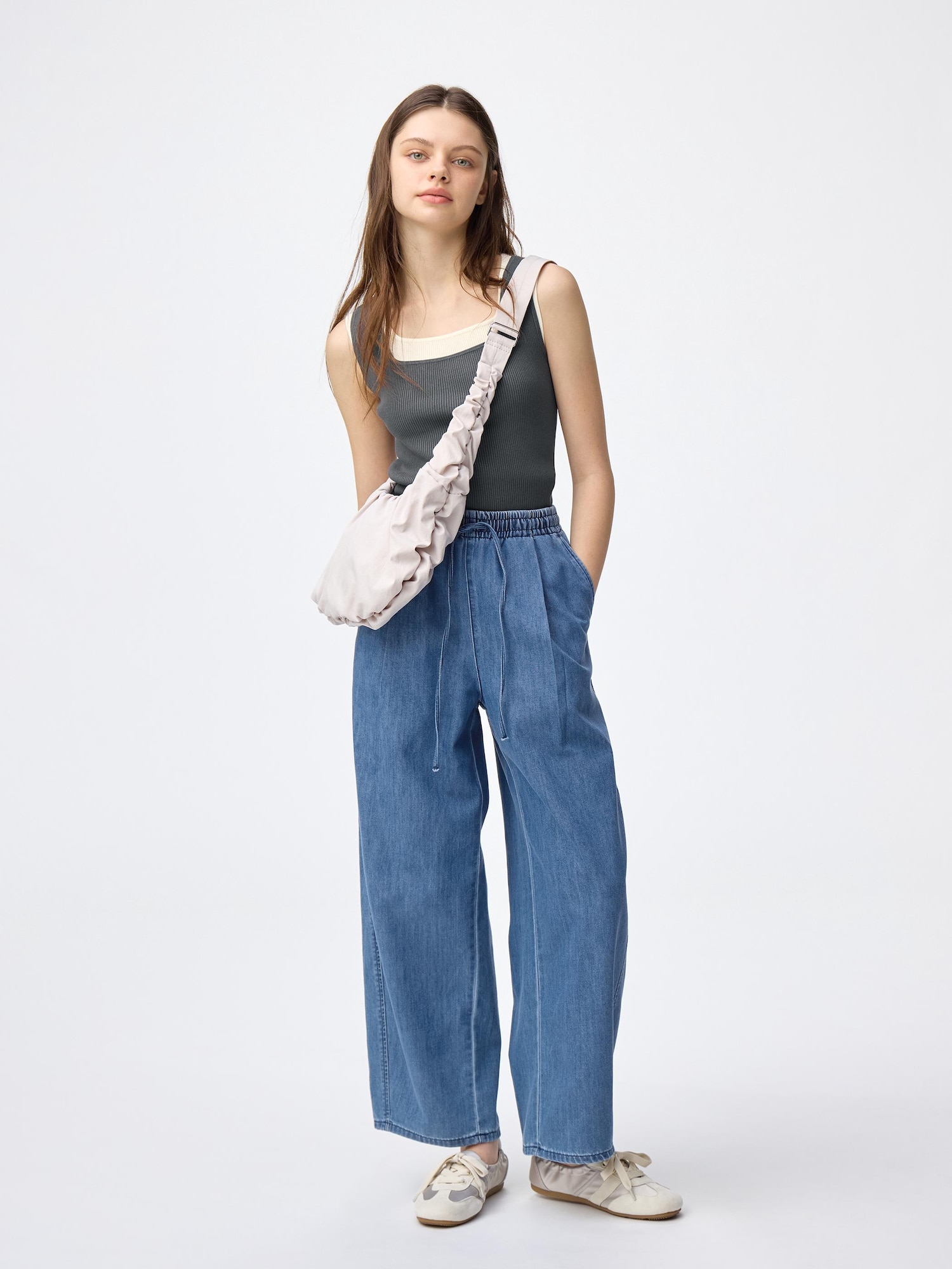 quần denim thùng sáng đến mắt cá chân